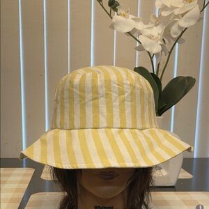 Fashion Nova Yellow and White Summer Bucket Hat